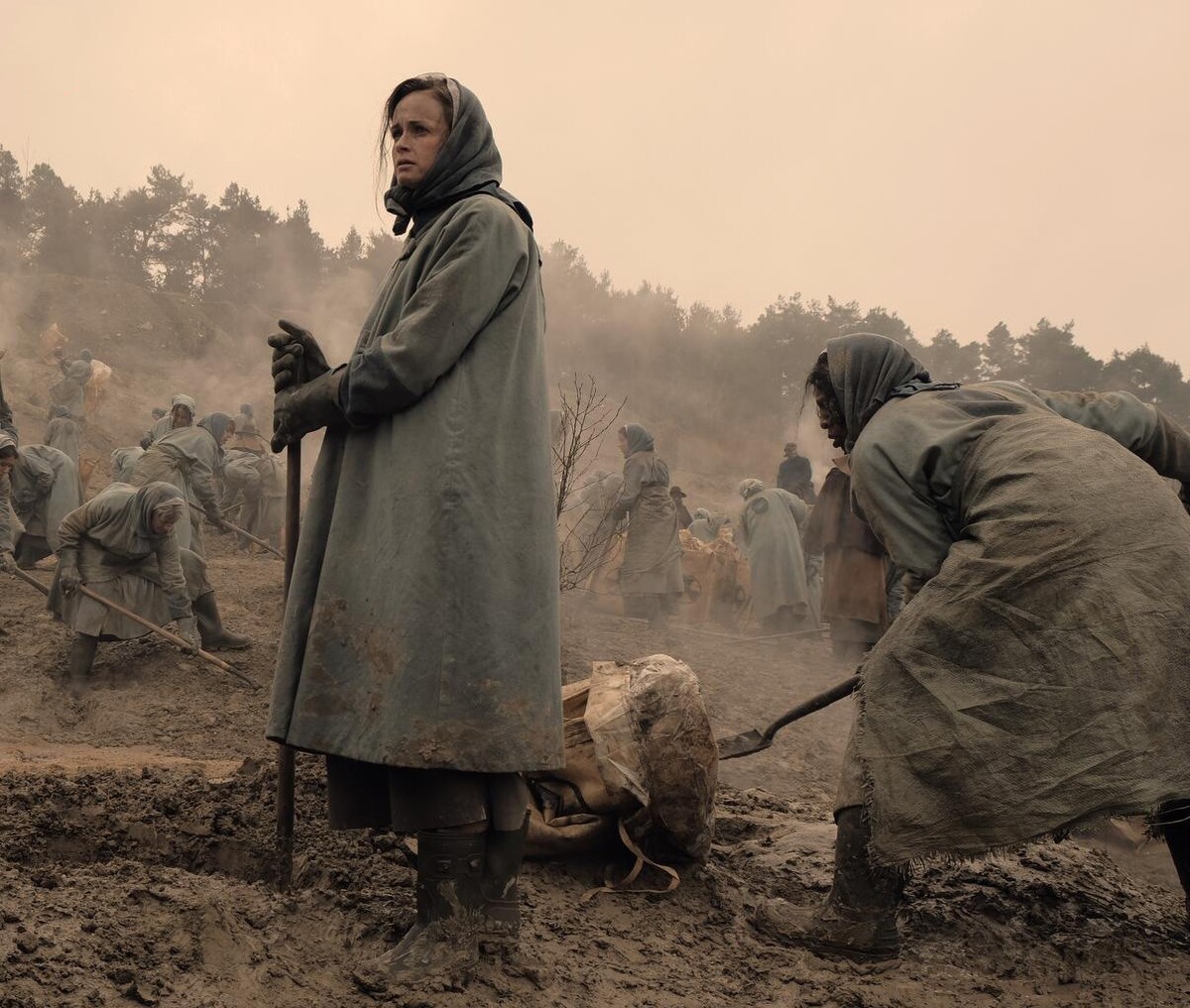 Alexis Bledel-secretaryhot95