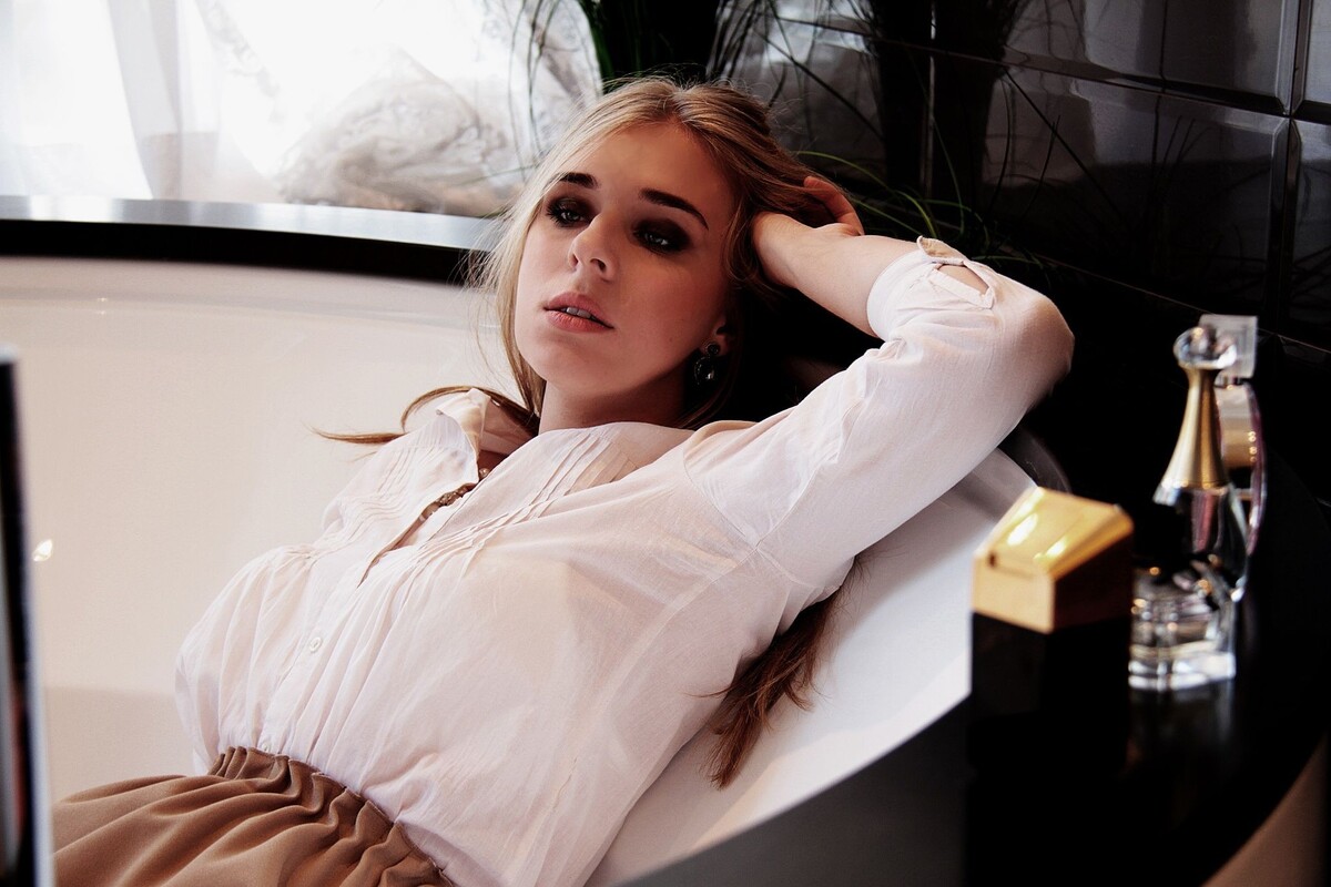 Anya Akulova-lesbiansdirtys