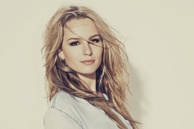 Bridgit Mendler