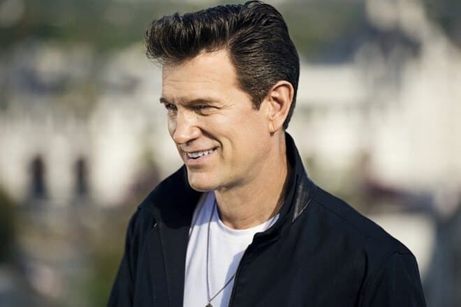 Chris Isaak
