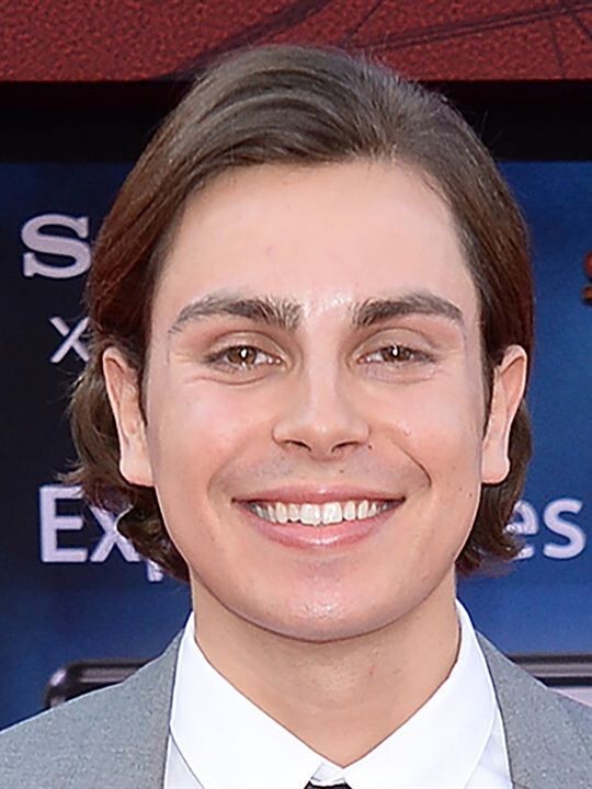 Jake T. Austin-vindee41