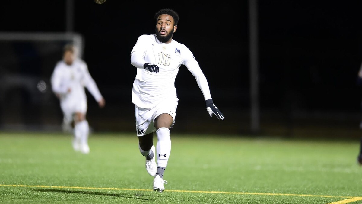 Kyle Davis (soccer)