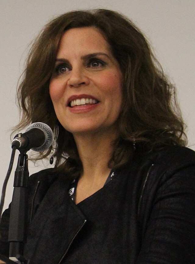 Lori Alan |