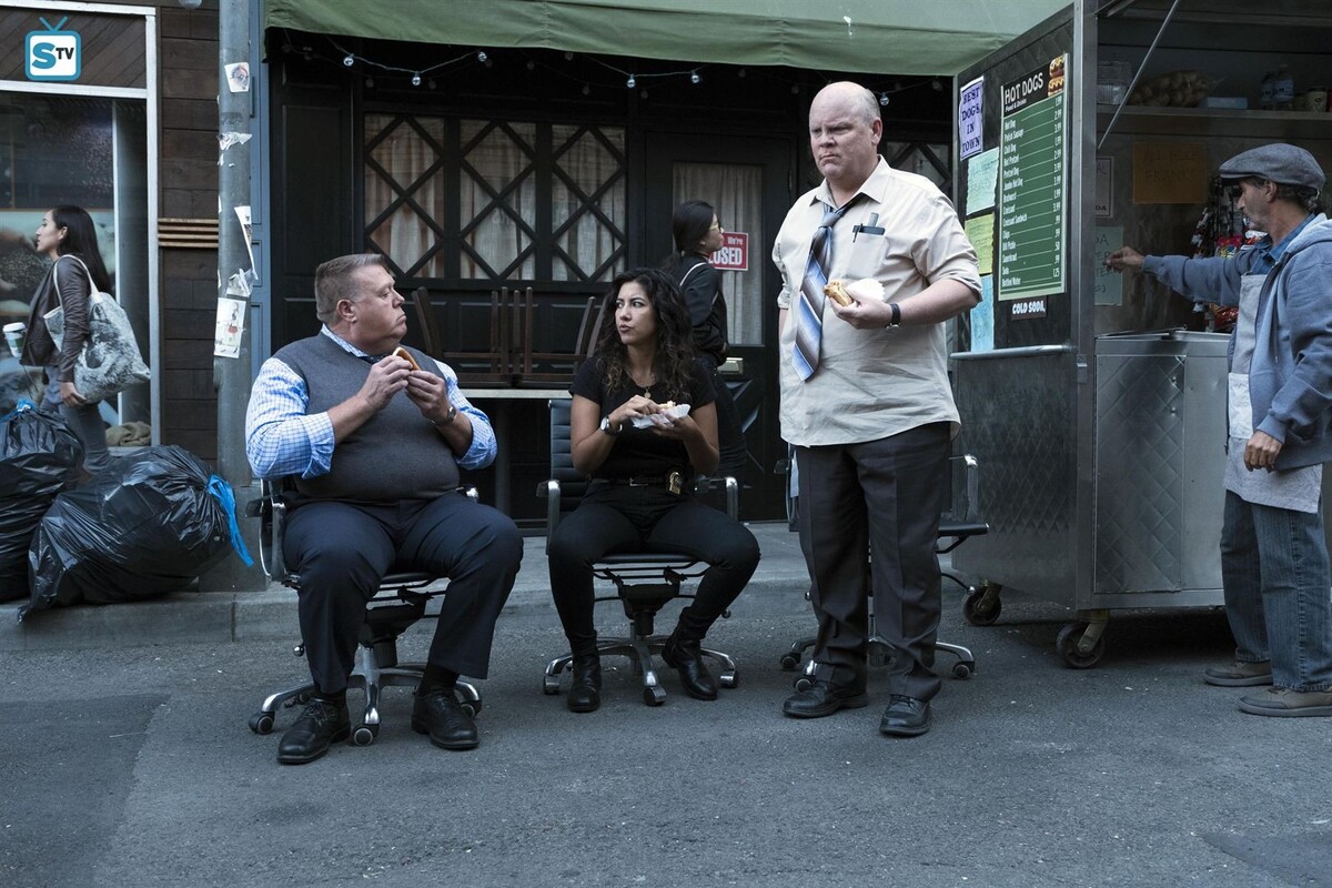 Stephanie Beatriz-passiondi