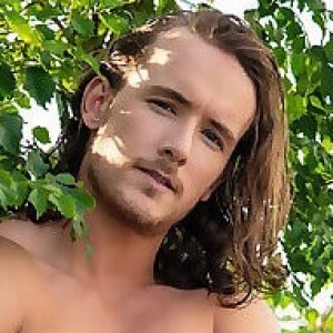 Dan Saxon