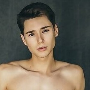 Leo Grand