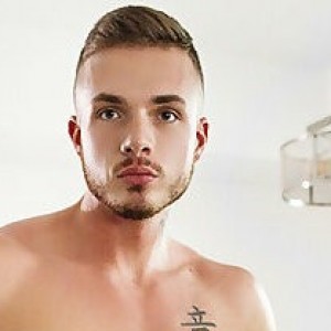 Theo Ross