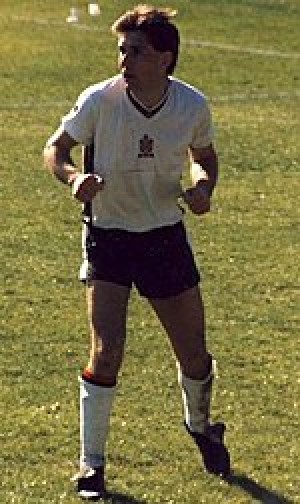 Gary Barnett (Footballer)