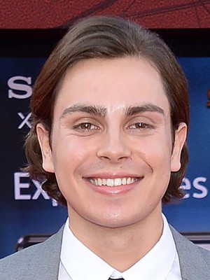 Jake T. Austin-vindee41