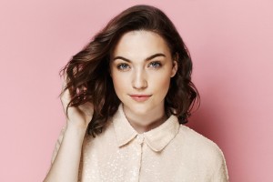 Violett Beane